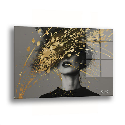 Abstract Sanat cam tablo — Gri tonlu bir kadın portresi ve gözlerinin üstüne savrulmuş altın bir patlama.
