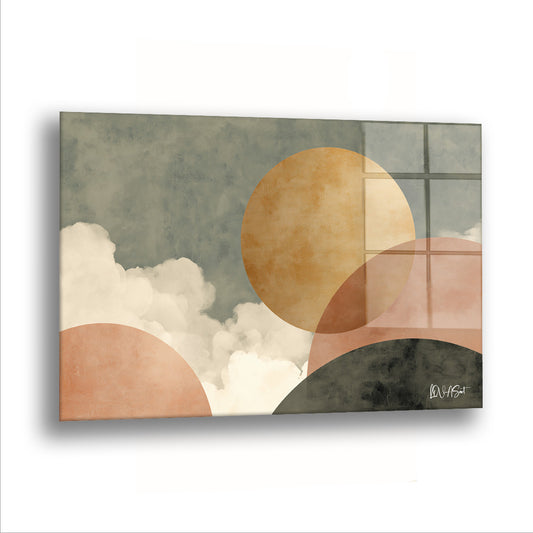 Bej Daireler ve Bulutlar cam tablo — Altın ve terracotta daireler, bulutların arasından yükselen gezegenler gibi duruyor.