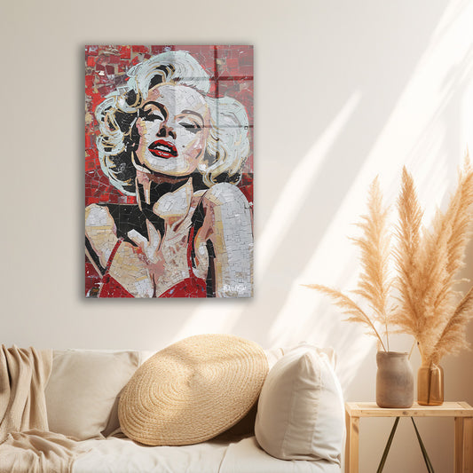 Kırmızı Zeminde Marilyn cam tablo — duvarda dekorasyon görünümü