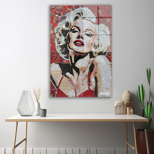Kırmızı Zeminde Marilyn cam tablo — iç mekân uygulama örneği