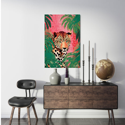 Pembe Zeminde Leopar kanvas tablo — farklı açıdan görünüm