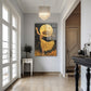 Altın Elbiseli Dansçı cam tablo — iç mekân uygulama örneği