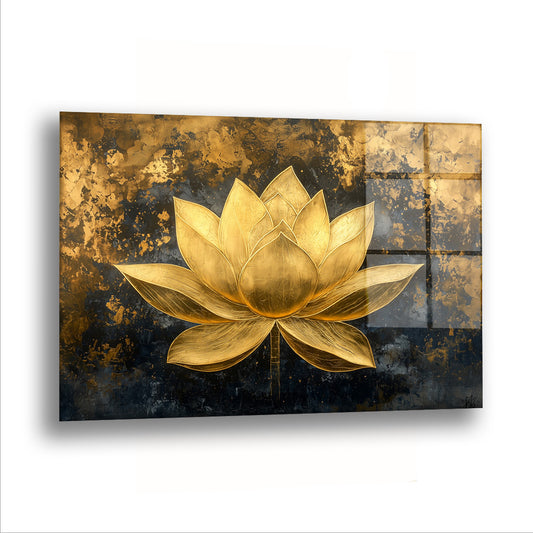 Altın Lotus cam tablo — Karanlık bir zeminden yükselen altın lotus, tek başına bir ışık kaynağına dönüşüyor.