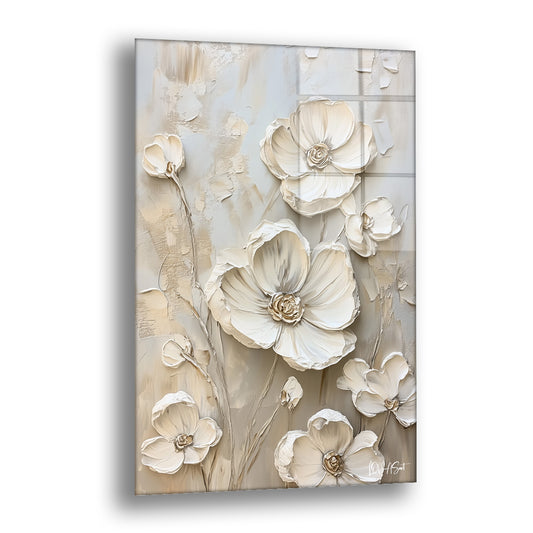 Bej Çiçekler cam tablo — krem zeminde kabartma görünümlü büyük beyaz çiçekleri ince kontur çizgileriyle işliyor.