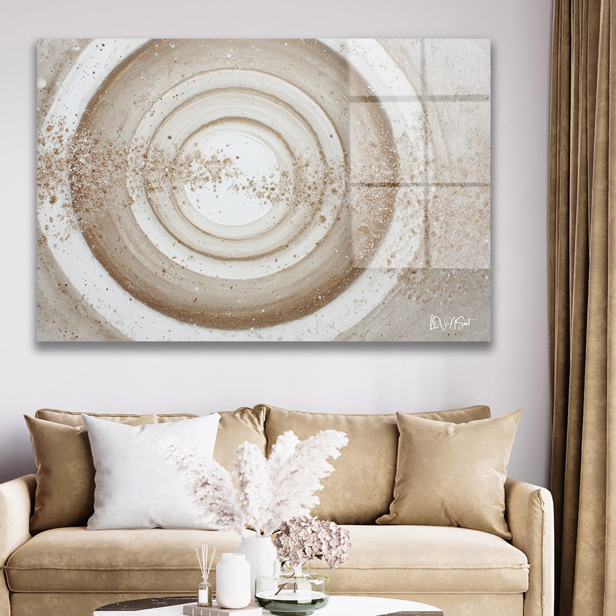 Bej Spiral cam tablo — duvarda dekorasyon görünümü