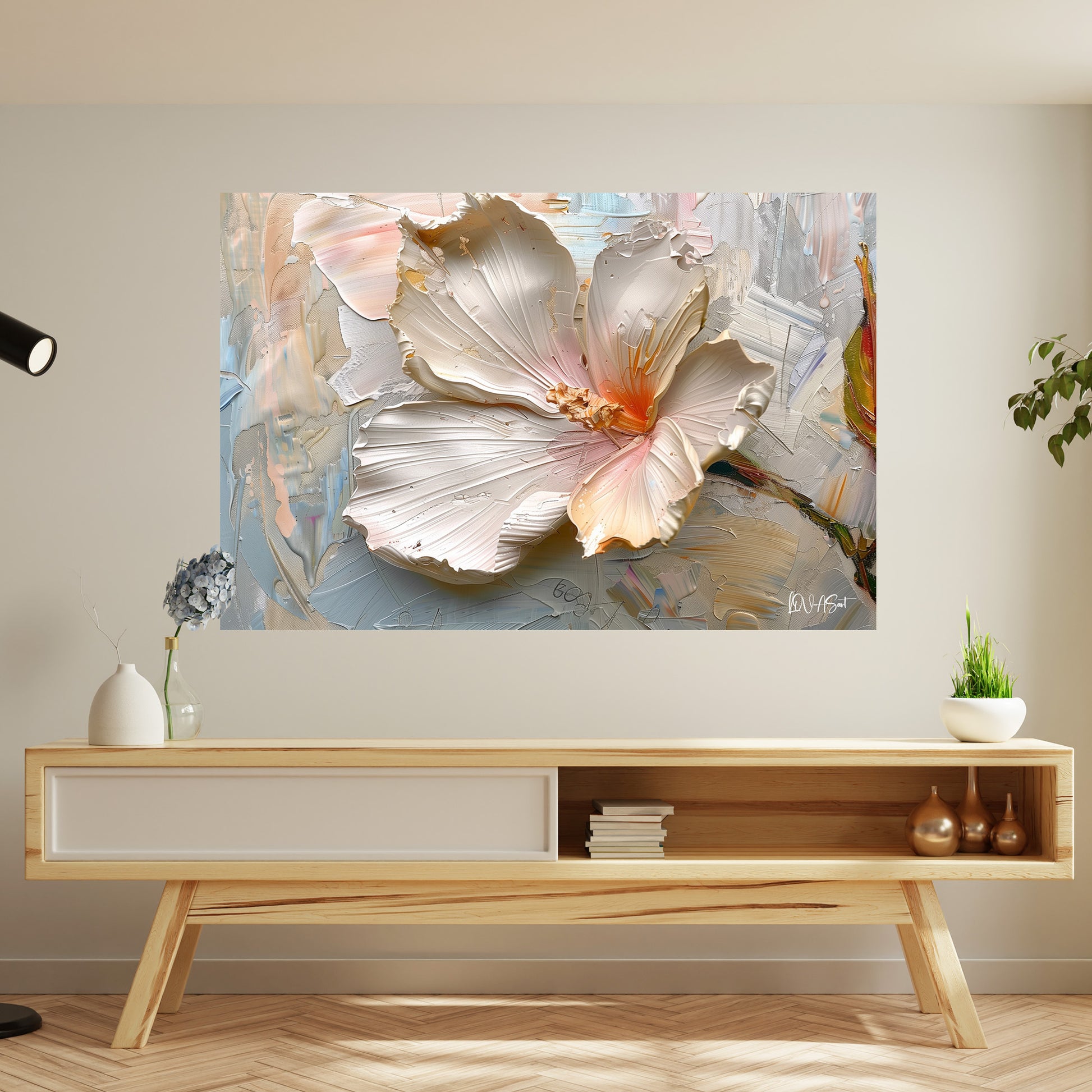 Beyaz Hibiskus kanvas tablo — iç mekân uygulama örneği