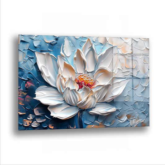 Beyaz Lotus 9 cam tablo — Derin mavi bir suyun üstünde açılan beyaz lotus, geceye ışık bırakıyor.