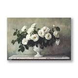 Beyaz Vazo Ve Çiçekler