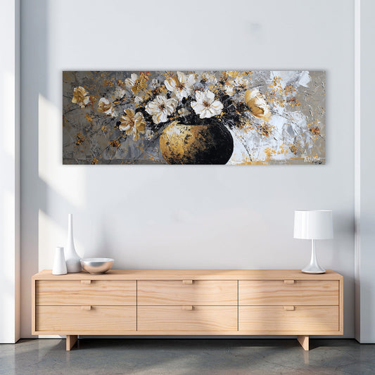 Bronz Vazo Ve Çiçekler