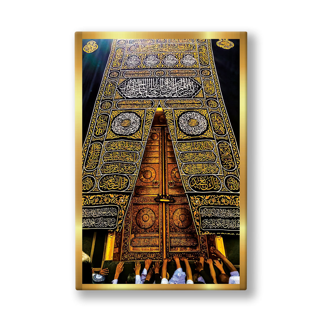 Kâbe Kapısı kanvas tablo — Altın işlemeli Kabe kapısı, siyah örtünün önünde tüm ayrıntısıyla ve tam karşıdan görünüyor.
