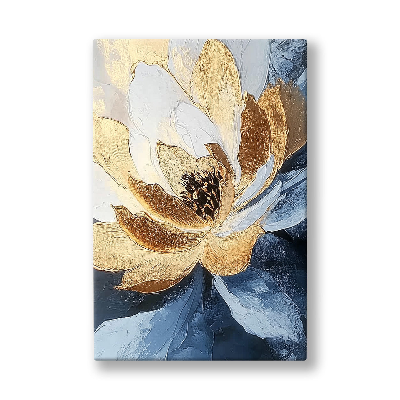 Krem Altın Lotus kanvas tablo — Gece mavisinin içinde altın taçyapraklarını açan görkemli bir lotus.