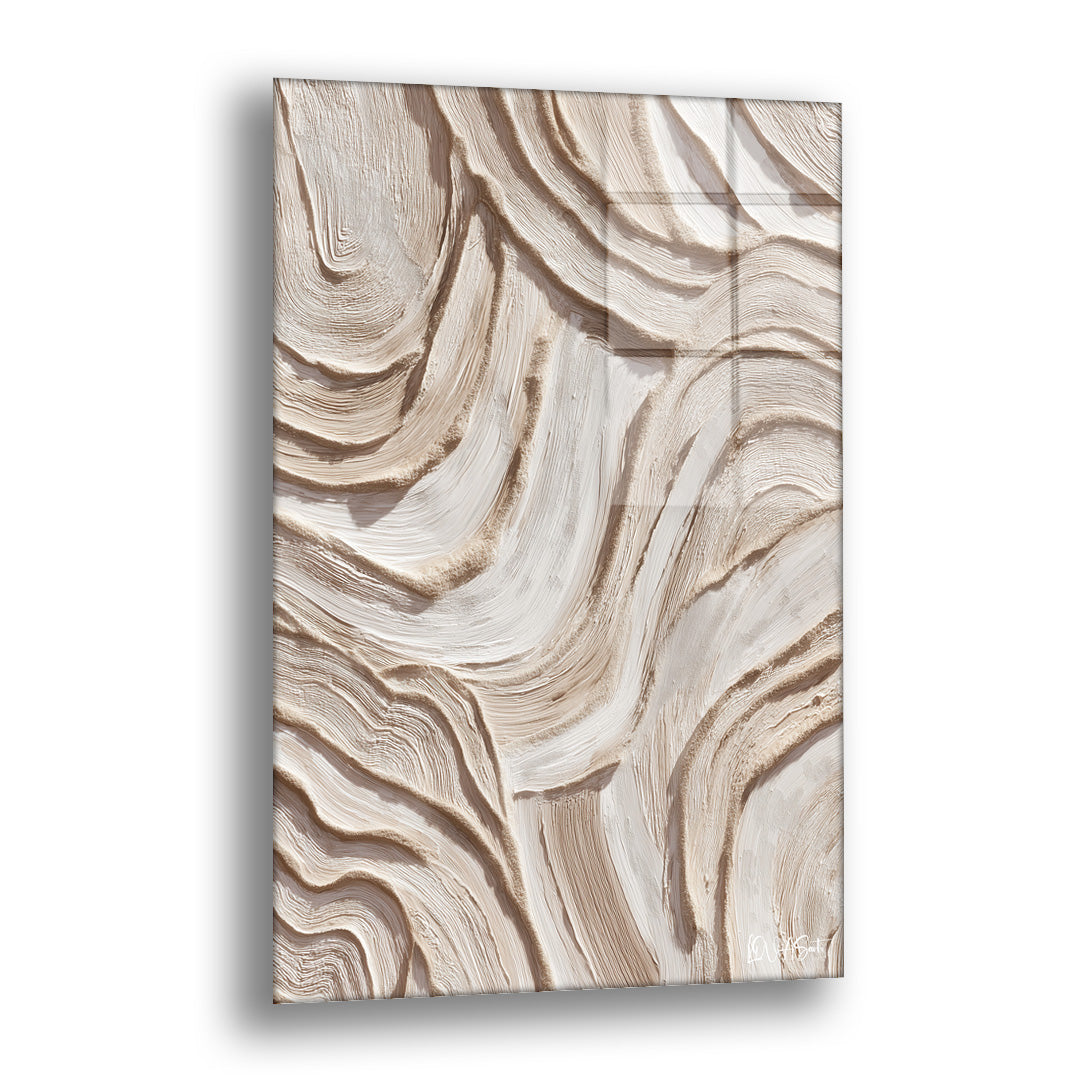Krem Dalgalar 2 cam tablo — krem renkli boyanın birbirini izleyen kıvrımlarını, toprak ve bej çizgilerle vurgulayan akışkan b