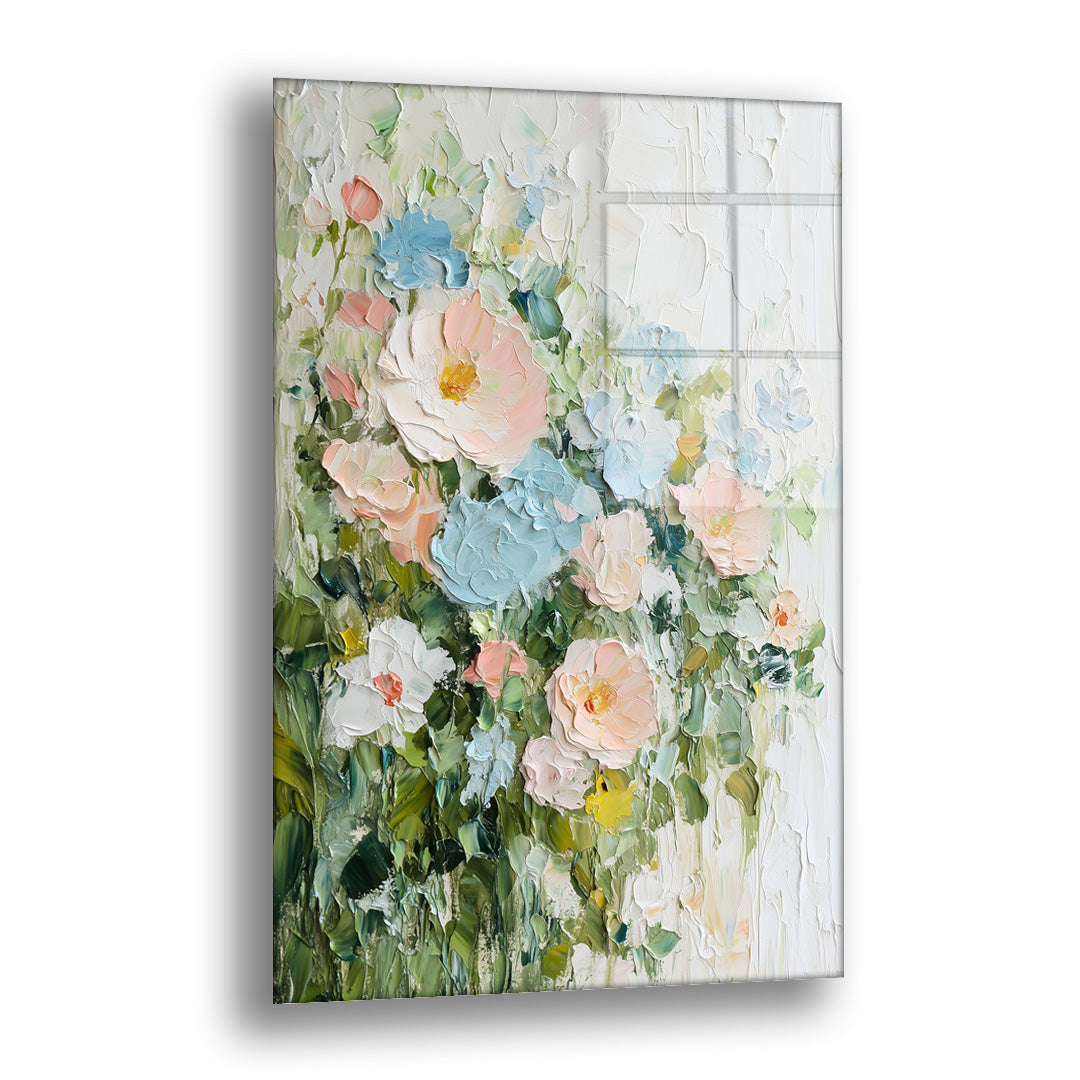 Krem Fonda Bahar Buketi cam tablo — pembe, şeftali ve açık mavi çiçeklerle dolu bir buketi, kalın fırça izleriyle bahar tazel