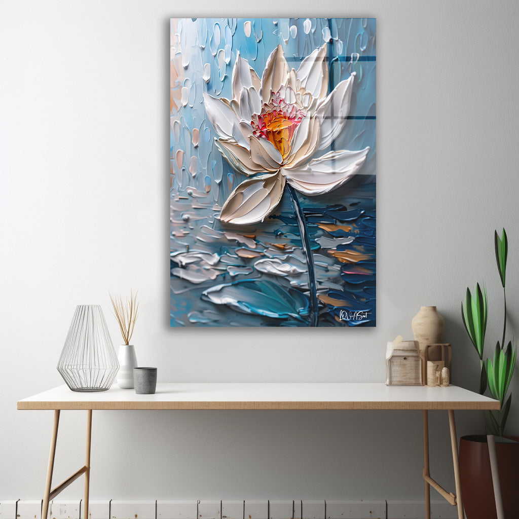 Mavi Fonda Beyaz Lotus cam tablo — iç mekân uygulama örneği