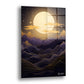 Mor Tepeler Dolunay cam tablo — karanlık bir gecede asılı duran dolunayı altın çizgili tepelerin üzerine yerleştiriyor.