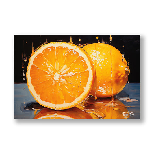 Portakal ve Limon kanvas tablo — Simsiyah bir zeminde yarılmış portakal ve limondan damlayan parlak sular.