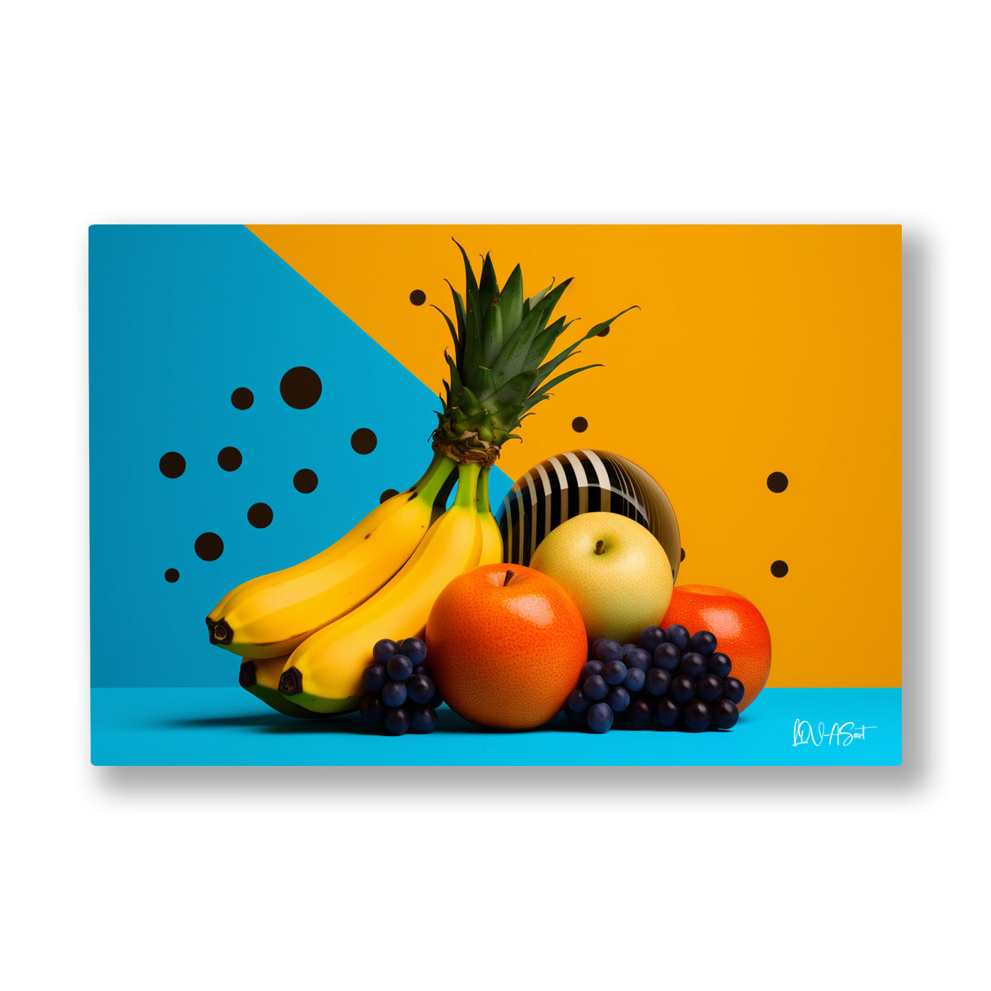 Sarı Mavi Meyveler kanvas tablo — Turkuaz bir sahnede dizilmiş muz, ananas ve parlak meyveler.