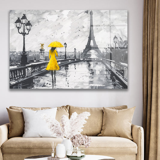 Sarı Şemsiyeli Paris cam tablo — duvarda dekorasyon görünümü