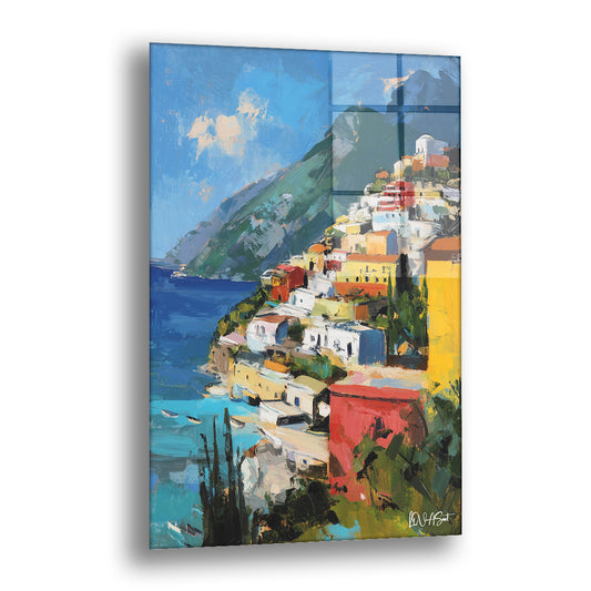 Yamaçta Renkli Kasaba cam tablo — yamaca kurulmuş sarı, kırmızı ve beyaz evleri turkuaz bir deniz ve mavi gökyüzüyle buluştur