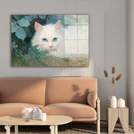 Yapraklar Arasında Beyaz Kedi cam tablo — farklı açıdan görünüm