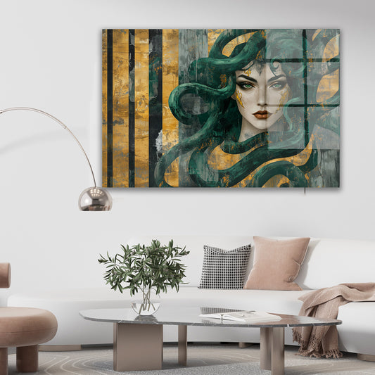 Yeşil Saçlı Medusa cam tablo — duvarda dekorasyon görünümü